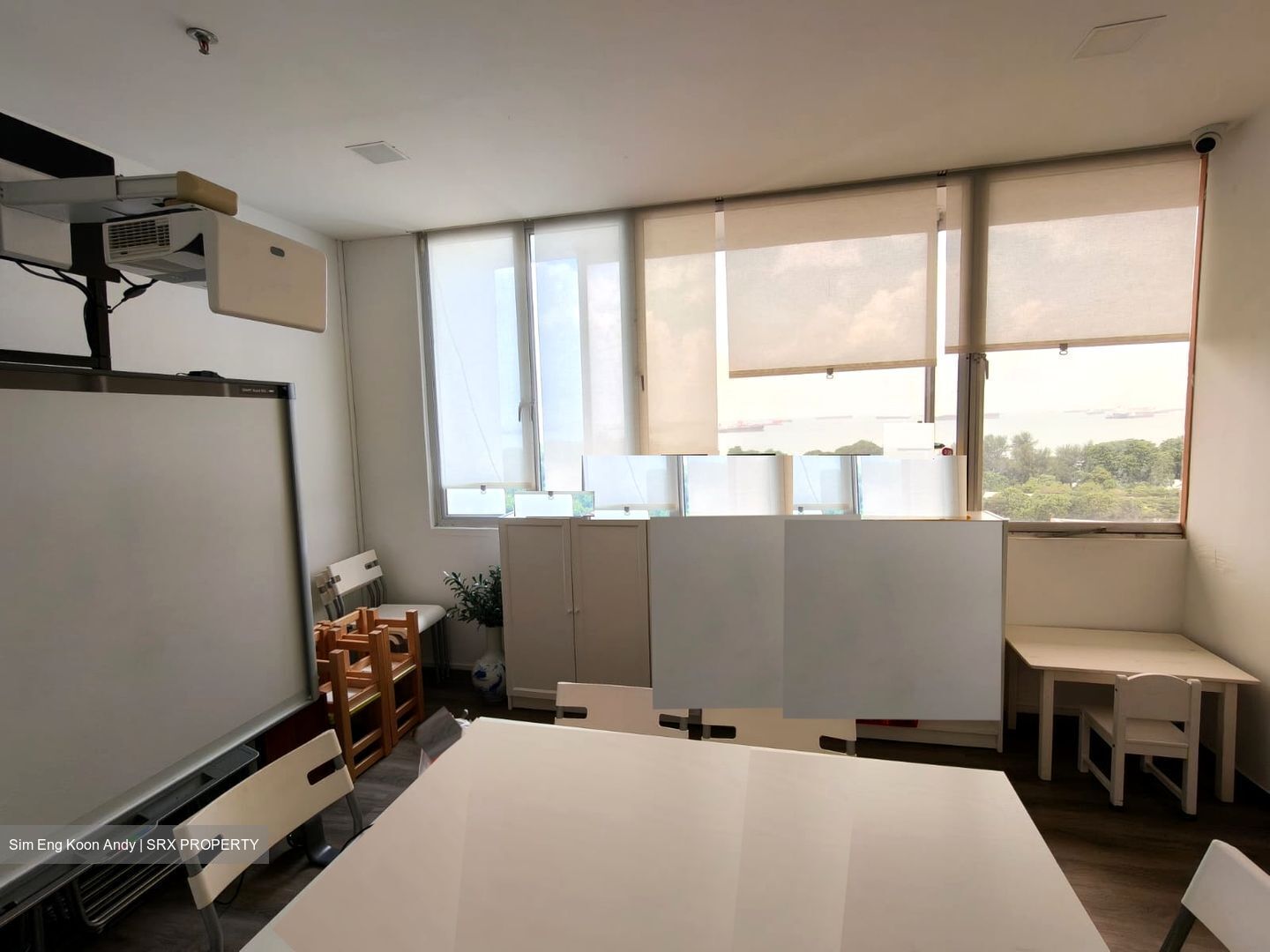 Parkway Centre (D15), Office #595886461